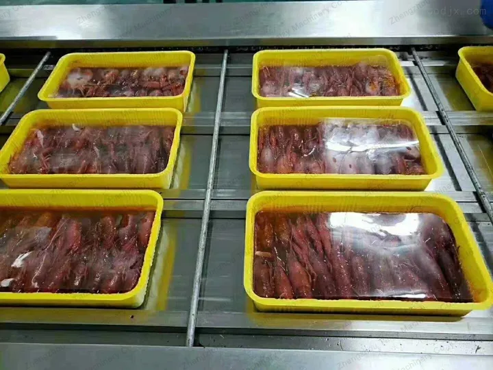 MAP sealing machine for ready meals