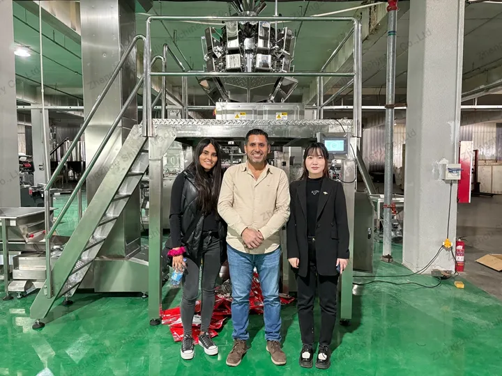 On başlı patates cipsi paketleme makinesi müşteri ziyareti