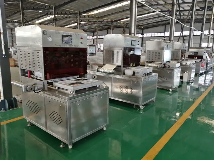 MAP machine for tomatoes packaging