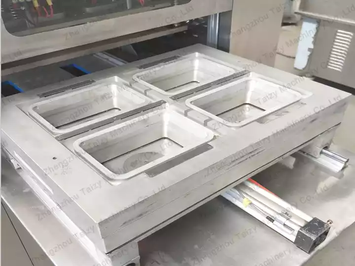 tray sealing molds